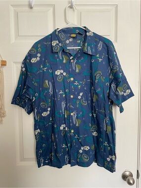 Vintage Utility Men’s size Large Blue Short Sleeve Casino Gambling Shirt